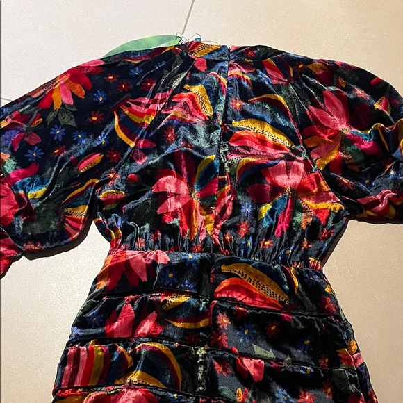 FARM Rio Velvet Dress - size Small - brand new - www.disolcolor.com